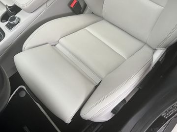 Car image 35