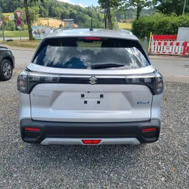 Car image 23