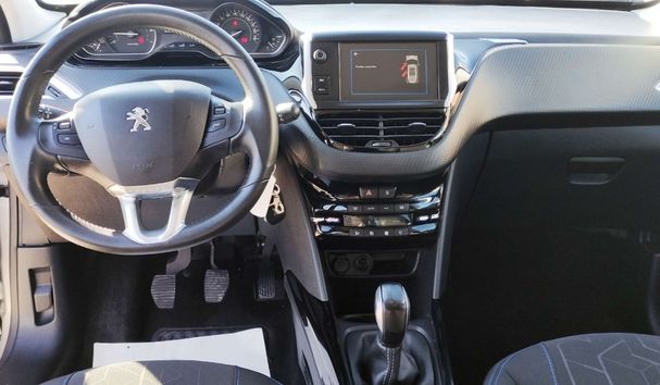 Peugeot 2008 PureTech 82 60 kW image number 4