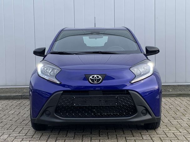 Toyota Aygo X 1.0 VVT-i 53 kW image number 2