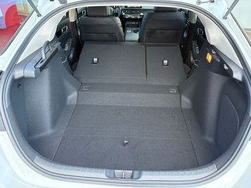 Car image 26