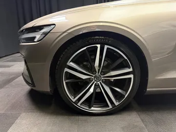 Car image 36