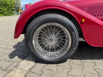 Car image 34