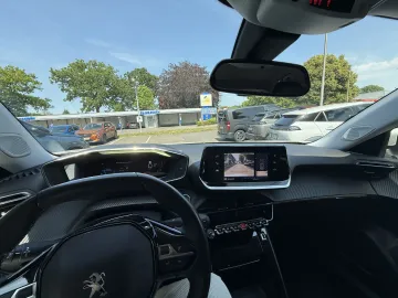 Car image 39