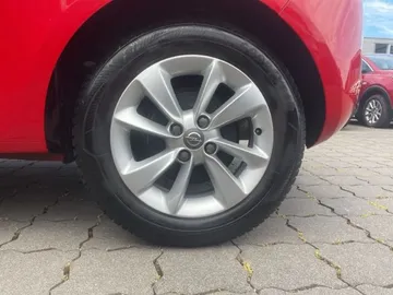 Car image 22