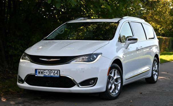 Chrysler Pacifica 214 kW image number 2