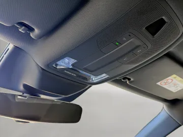 Car image 36