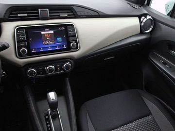 Car image 25