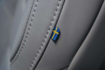 Car image 37