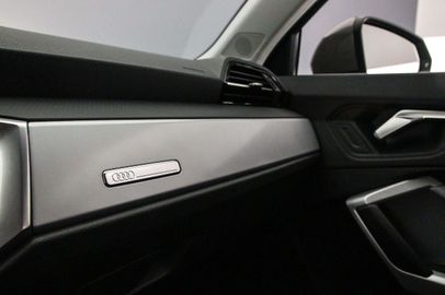 Car image 38