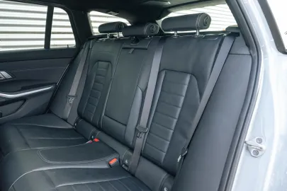 Car image 41