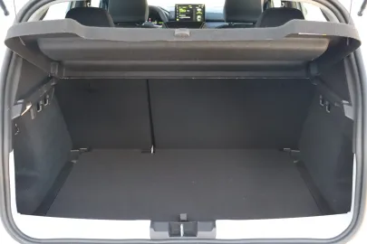 Car image 28