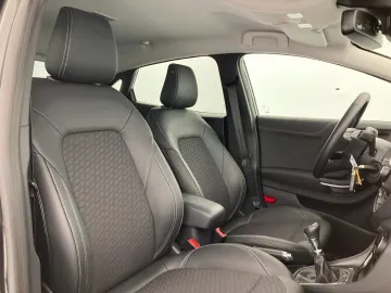 Car image 29