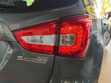Car image 24
