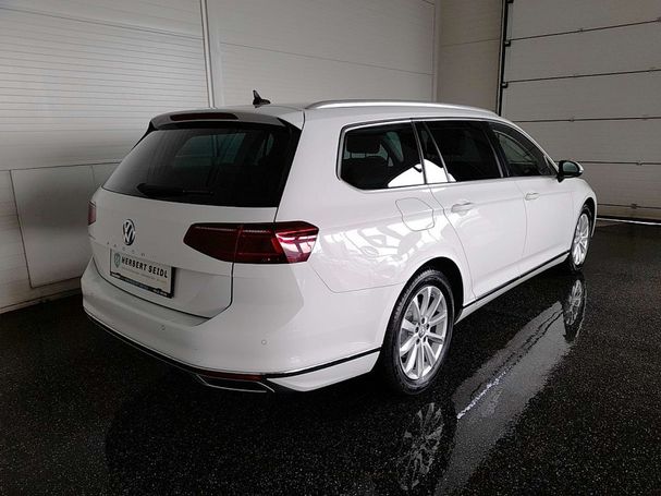 Volkswagen Passat Variant 2.0 TDI Elegance DSG 110 kW image number 2