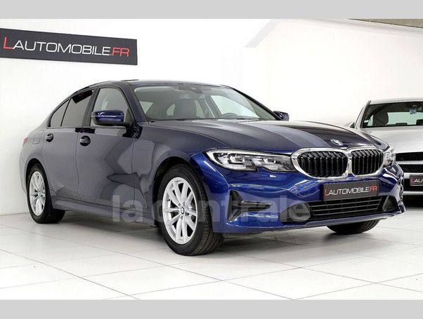 BMW 320i 135 kW image number 2