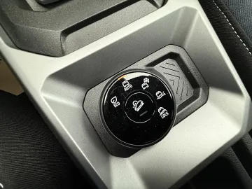 Car image 49