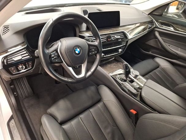 BMW 530d Touring 195 kW image number 10