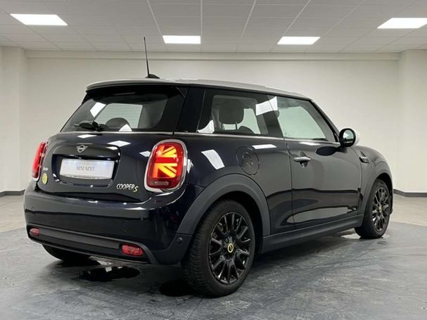 Mini Cooper SE Classic 137 kW image number 4