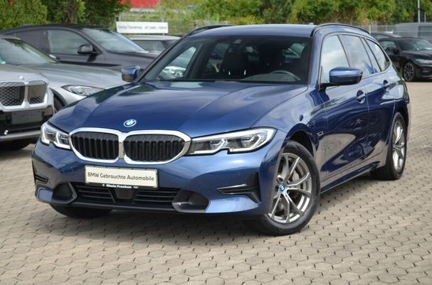 BMW 330 Touring e Sport Line 215 kW image number 1