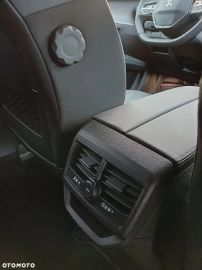 Car image 32