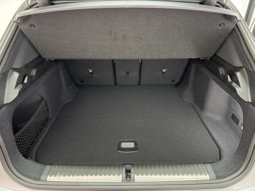 Car image 40