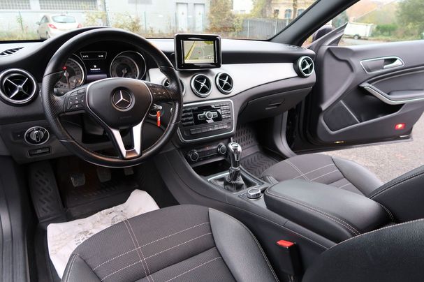 Mercedes-Benz CLA 180 90 kW image number 12