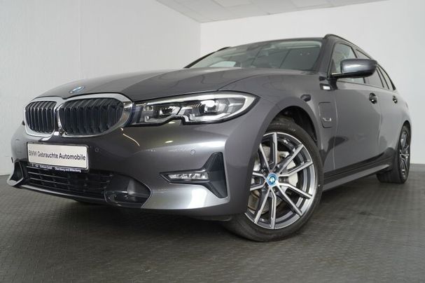 BMW 330e Touring Sport Line 215 kW image number 1