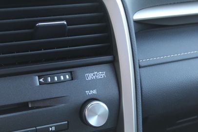 Car image 37