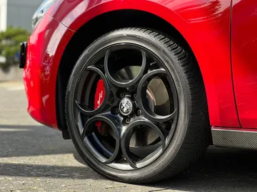 Car image 31