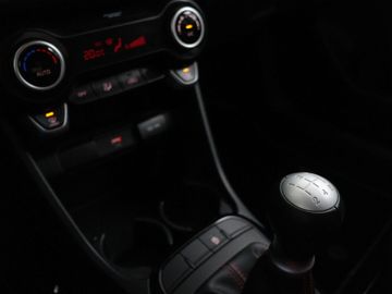 Car image 33