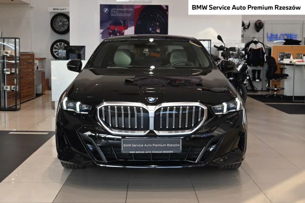 BMW 520d xDrive 145 kW image number 2