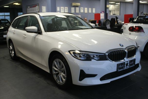 BMW 320d Touring Advantage 140 kW image number 2