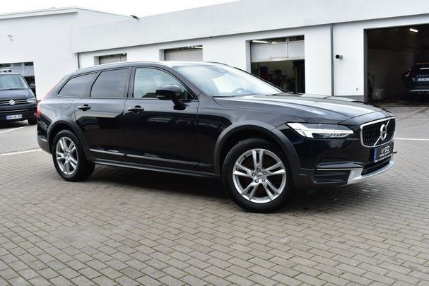 Volvo V90 Cross Country D4 AWD 142 kW image number 9