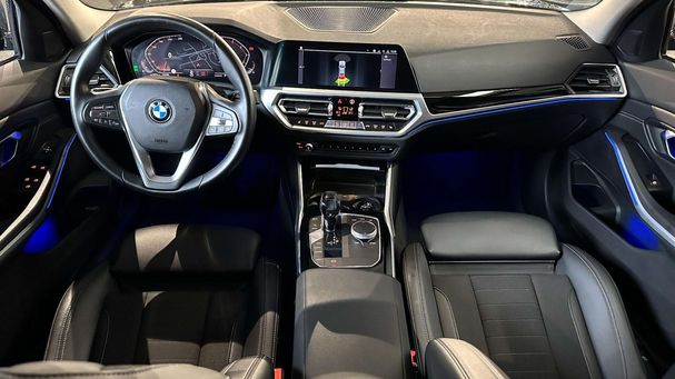 BMW 330i 190 kW image number 11