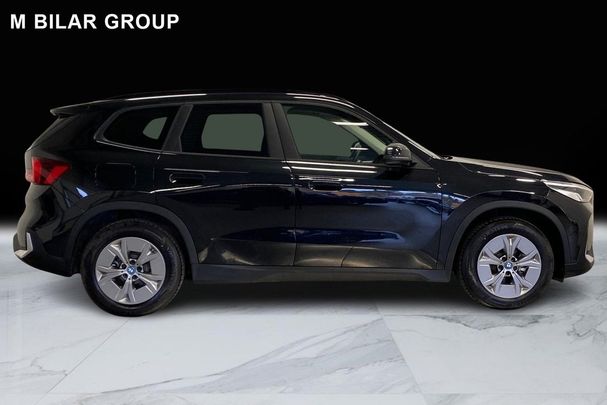 BMW iX1 xDrive30 225 kW image number 6