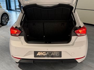 Car image 28