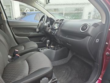 Car image 12