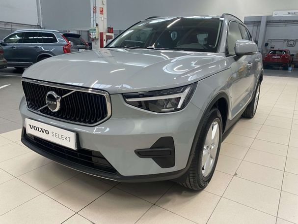 Volvo XC40 B3 Essential 120 kW image number 1