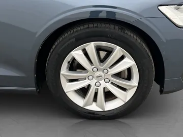 Car image 37