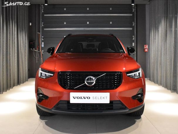 Volvo XC40 B4 145 kW image number 6