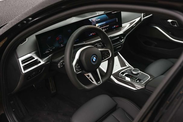 BMW 330 e Touring 215 kW image number 10