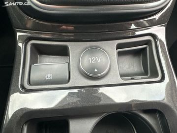 Car image 32