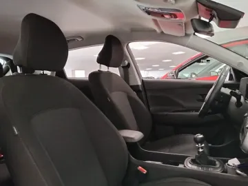Car image 42