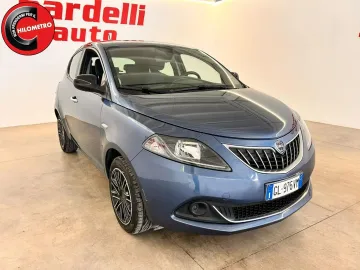 Car image 2