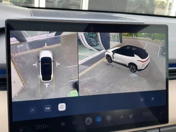 Car image 20