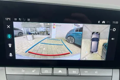 Car image 26