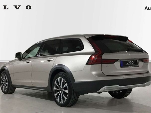 Volvo V90 Cross Country AWD B4 145 kW image number 4