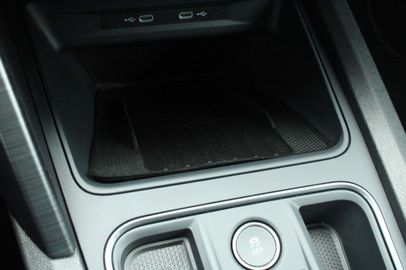 Car image 31