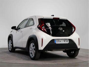 Car image 4